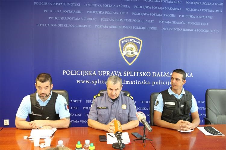 Slika PU_SD/francuska policija.jpg